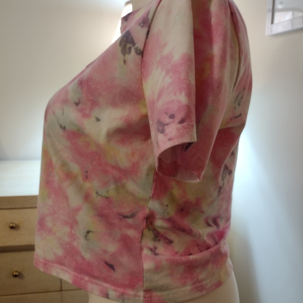 BCBGeneration XL Pink Pastels Tie Dye Raised Letter Scoop Neck Crop Top - Picture 5 of 11